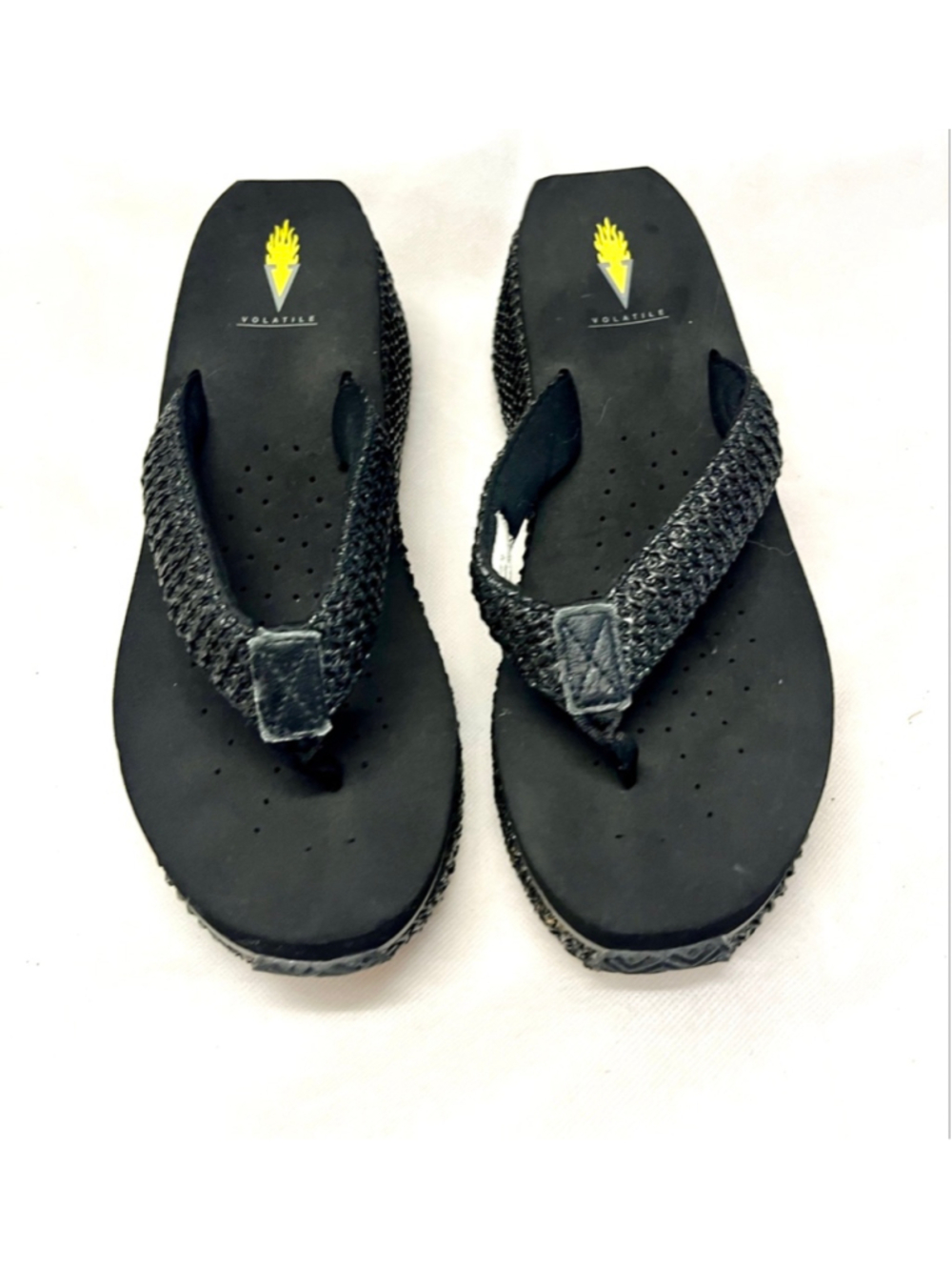 Volatile Island Black Wedge Thong Sandals Women Size 10